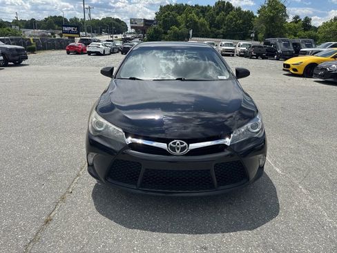 Used 2017 Toyota Camry SE FWD image 8