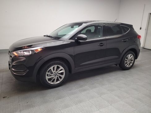 Used 2018 Hyundai Tucson SE w/ Cargo Package FWD image 2