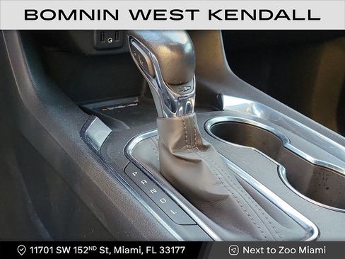 Used 2022 Chevrolet Traverse LT image 24