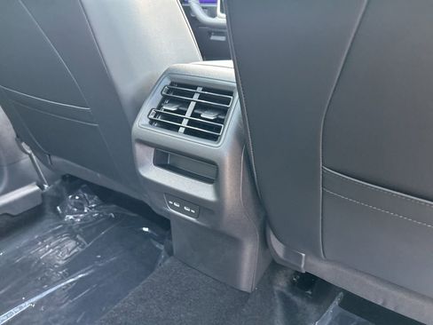New 2026 Volkswagen Tiguan SE R-Line FWD image 49