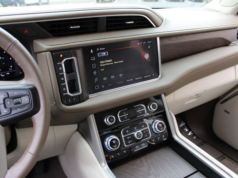 Used 2023 GMC Yukon Denali image 20