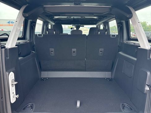 New 2025 Ford Bronco 4-Door AWD/4WD image 25