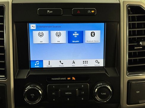 Used 2019 Ford F150 Lariat image 25