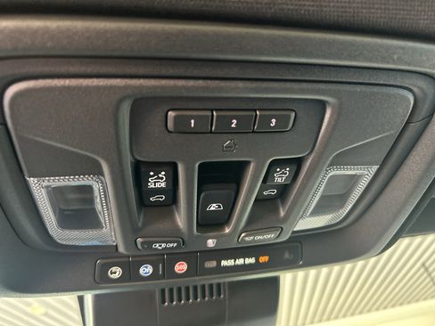 Used 2025 Chevrolet Silverado 2500 High Country w/ High Country Premium Package AWD/4WD image 27