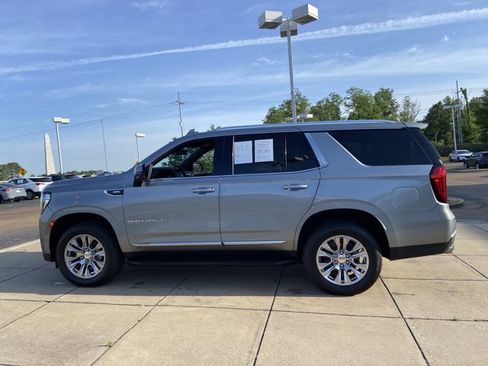 Used 2024 GMC Yukon Denali image 7