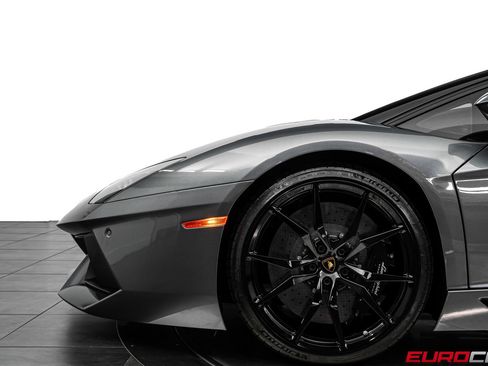 Used 2014 Lamborghini Aventador LP 700-4 AWD/4WD image 17