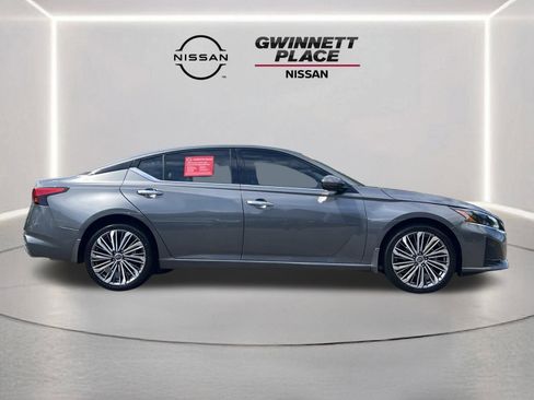 Certified 2024 Nissan Altima 2.5 SL AWD/4WD image 28