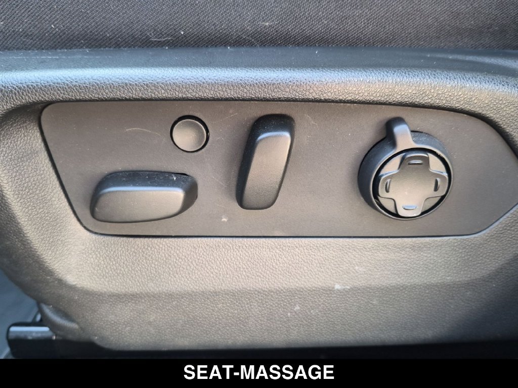 Used 2024 Buick Envision Avenir AWD/4WD image 21