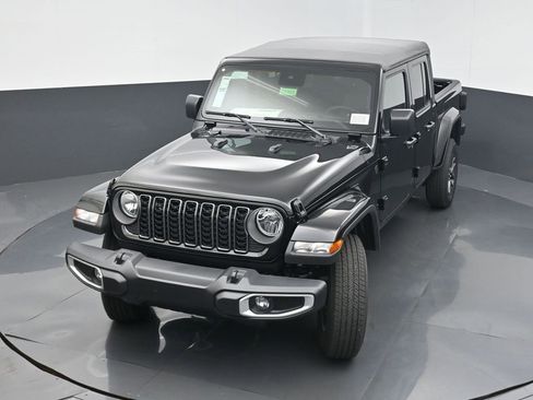 New 2025 Jeep Gladiator Sport image 35