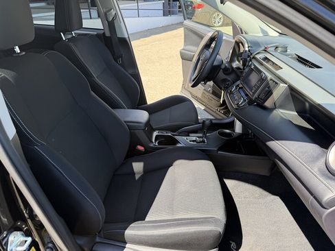 Used 2015 Toyota RAV4 XLE FWD image 30