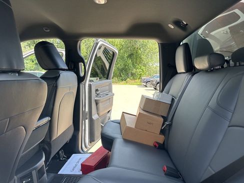 Used 2023 RAM 3500 Tradesman w/ Convenience Group image 31