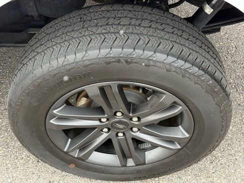 Used 2023 Ford F150 Lariat w/ Equipment Group 502A High image 10