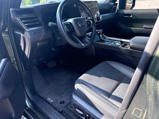 Used 2024 Lexus GX 550 AWD/4WD image 8