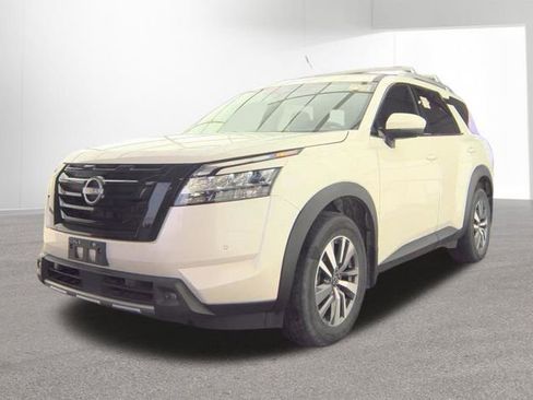 Used 2023 Nissan Pathfinder SL w/ Black Appearance Package AWD/4WD image 1