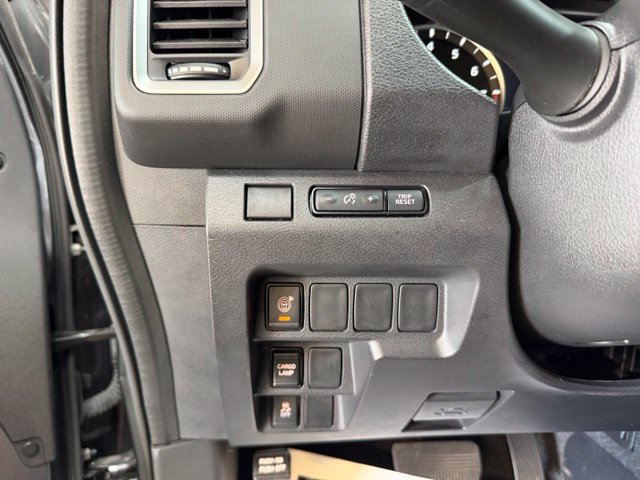 Used 2023 Nissan Frontier SV w/ Technology Package RWD image 21