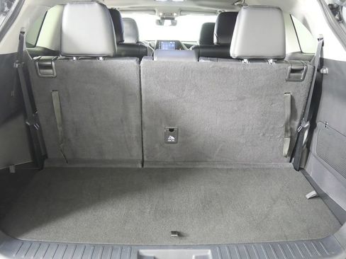 Used 2022 Toyota Highlander XLE image 20