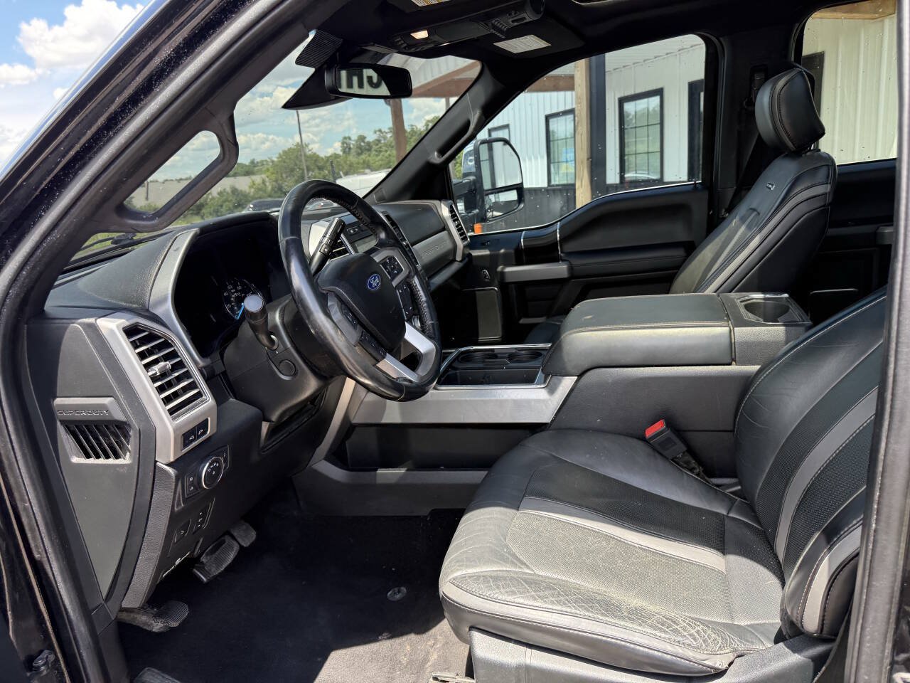Used 2019 Ford F250 Platinum w/ Platinum Ultimate Package AWD/4WD image 18
