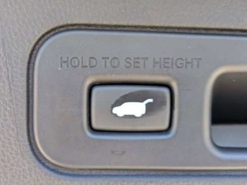 Certified 2025 Honda Pilot EX-L image 17