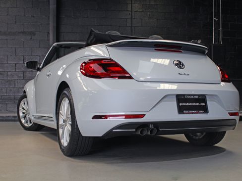 Used 2018 Volkswagen Beetle 2.0T SE FWD image 15