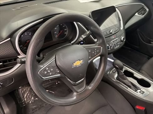 Used 2024 Chevrolet Malibu LT FWD image 16