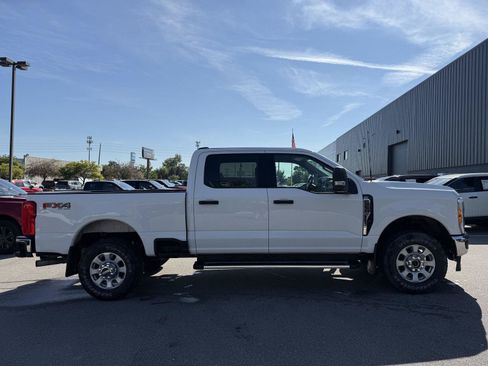 Used 2023 Ford F250 XLT w/ FX4 Off-Road Package AWD/4WD image 2