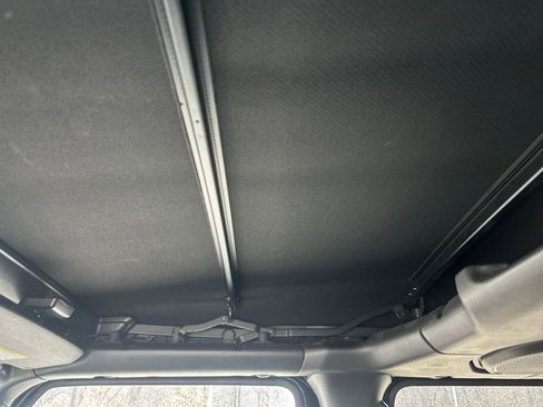 Used 2018 Jeep Wrangler Unlimited Sahara w/ Cold Weather Group image 15