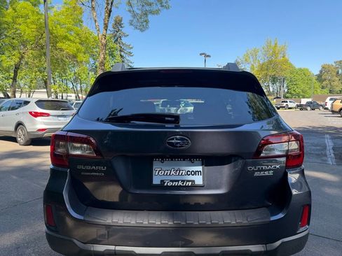Used 2015 Subaru Outback 2.5i Limited AWD/4WD image 5