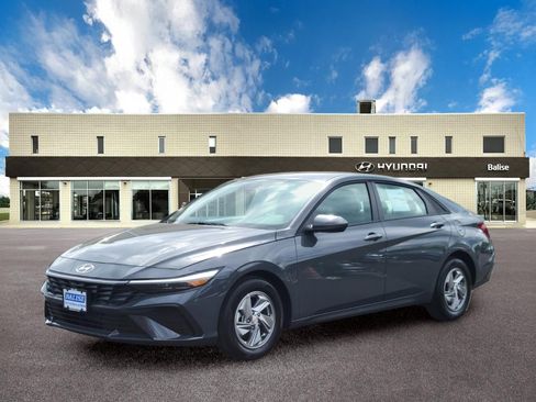 New 2026 Hyundai Elantra SE FWD image 7