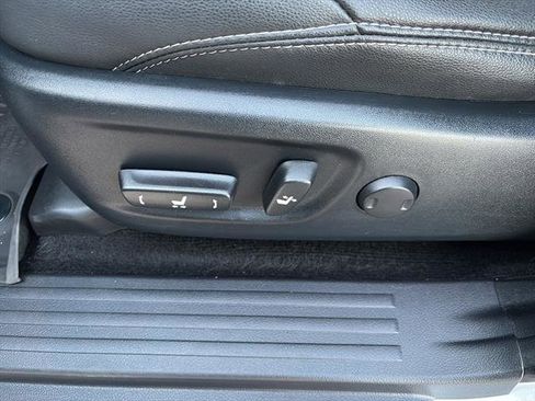 Used 2022 Toyota 4Runner SR5 Premium w/ Moonroof Package image 16