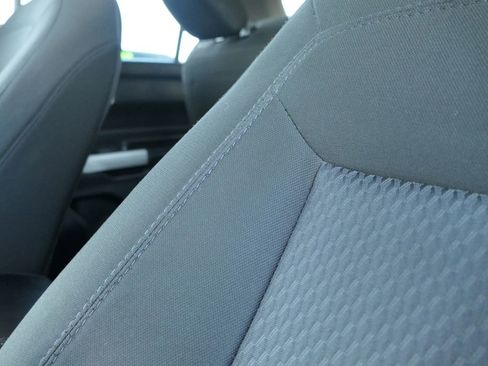 Used 2022 Ford Explorer XLT image 13