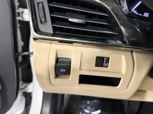 Used 2017 Cadillac CTS Luxury image 31