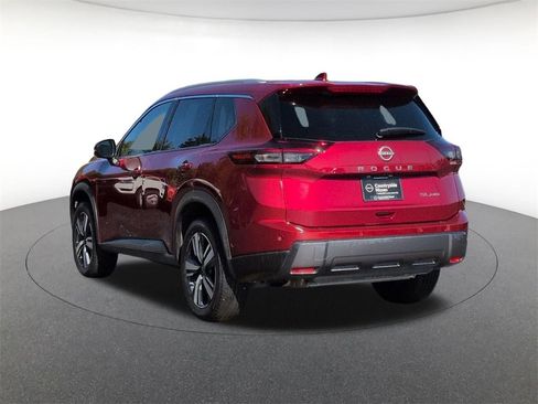 Used 2025 Nissan Rogue SL image 7