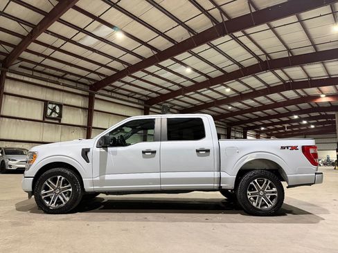 Used 2022 Ford F150 XL w/ STX Appearance Package RWD image 8