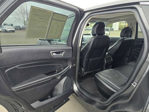 Used 2019 Ford Edge Titanium w/ Equipment Group 301A image 16