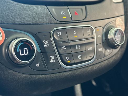 Used 2024 Chevrolet Malibu LT FWD image 19