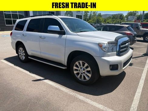 Used 2017 Toyota Sequoia Platinum AWD/4WD image 1