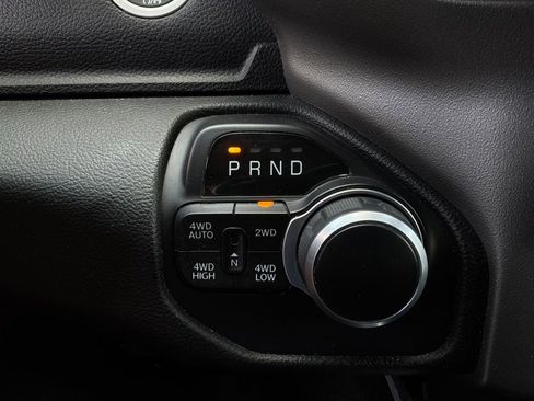 Used 2020 RAM 1500 Big Horn AWD/4WD image 25