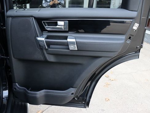 Used 2016 Land Rover LR4 HSE image 47