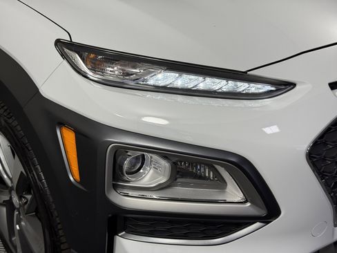 Used 2021 Hyundai Kona Limited w/ Cargo Package image 8