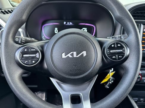 Used 2023 Kia Soul LX w/ Option Group 015 image 17