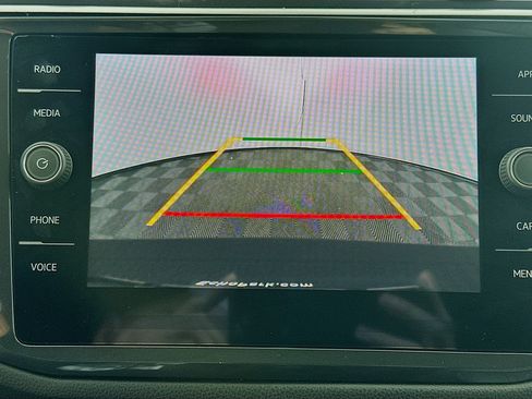 Used 2024 Volkswagen Tiguan SE image 22