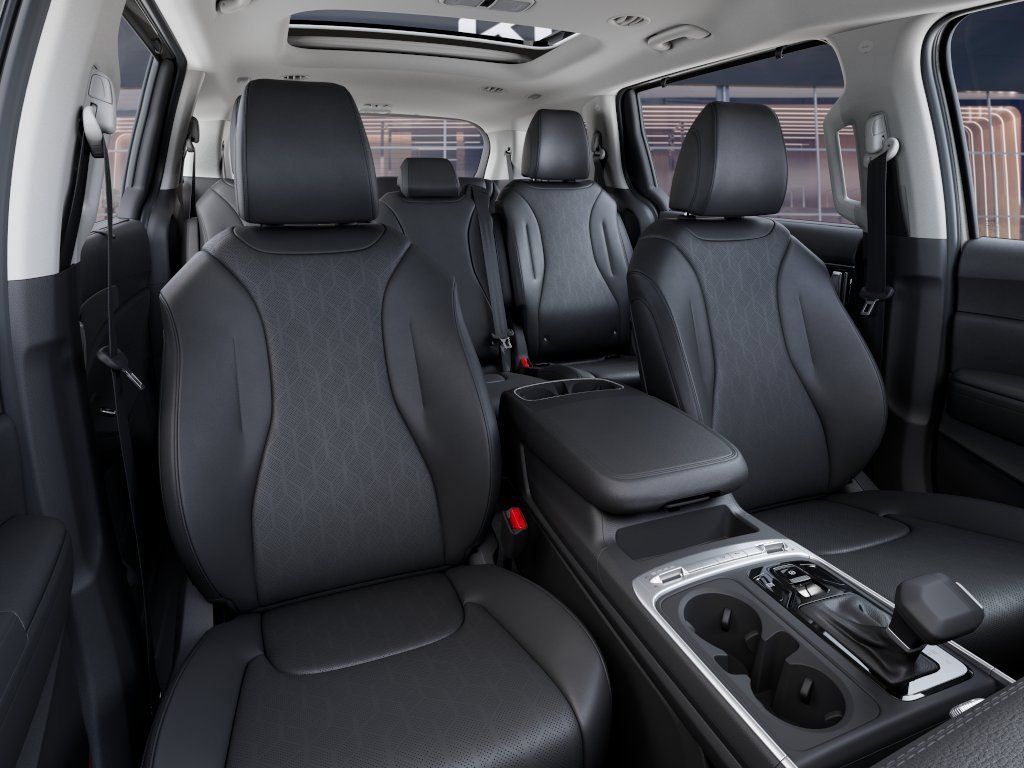 New 2027 Kia Carnival SX w/ Dark Edition Package FWD image 15