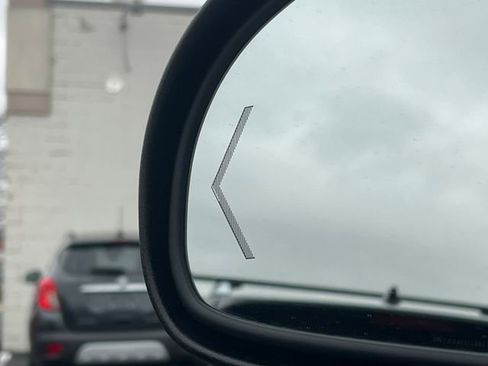 Used 2011 Chevrolet Avalanche LTZ image 37