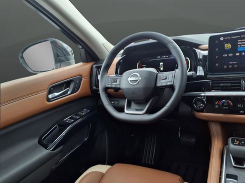 New 2026 Nissan Pathfinder Platinum image 43