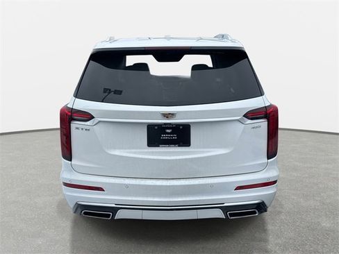 Used 2020 Cadillac XT6 Premium Luxury image 4