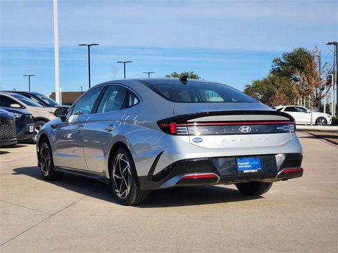 Certified 2025 Hyundai Sonata SEL image 4