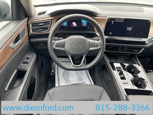 Used 2024 Volkswagen Atlas SE image 20