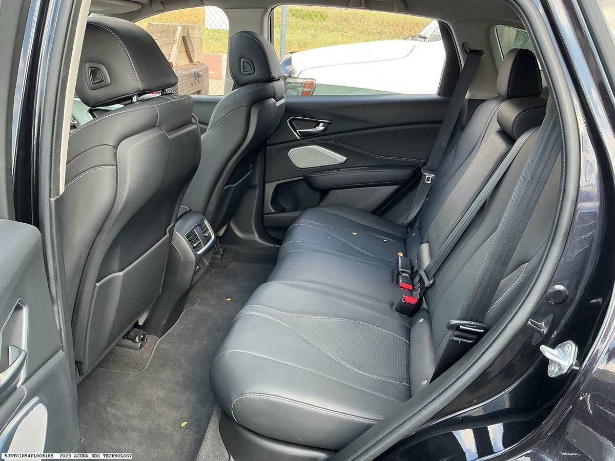 Used 2023 Acura RDX w/ Technology Package FWD image 9