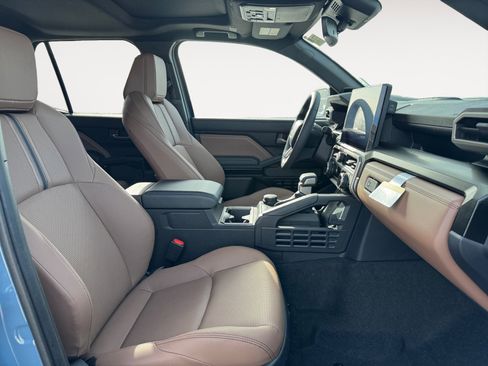 New 2026 Toyota 4Runner Limited image 17