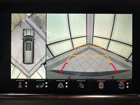 Certified 2023 GMC Yukon Denali Ultimate image 32